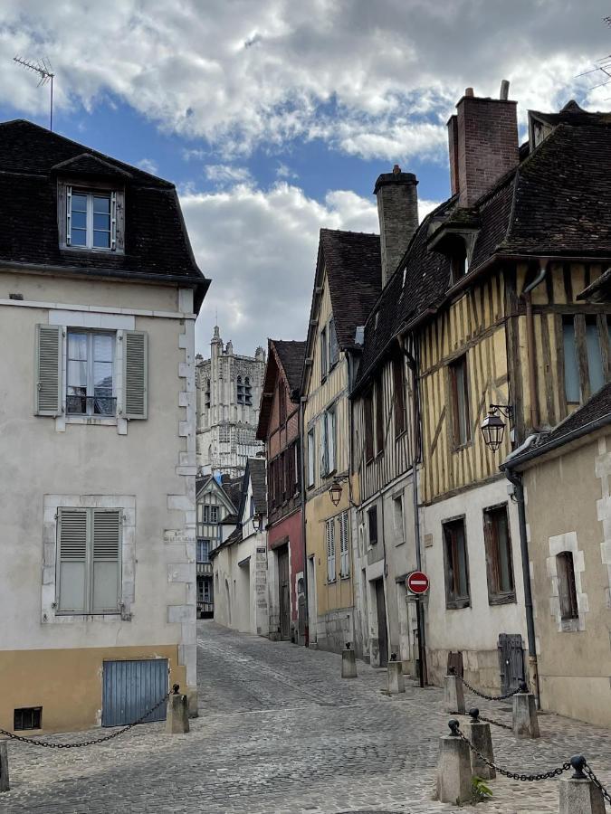 Le Cadet Roussel Les Quais * Auxerre
